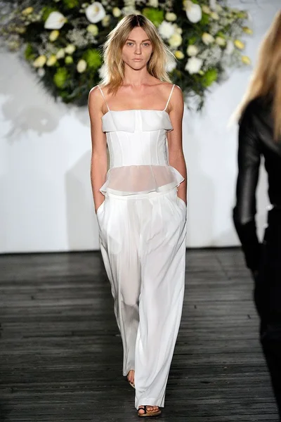 Look 5